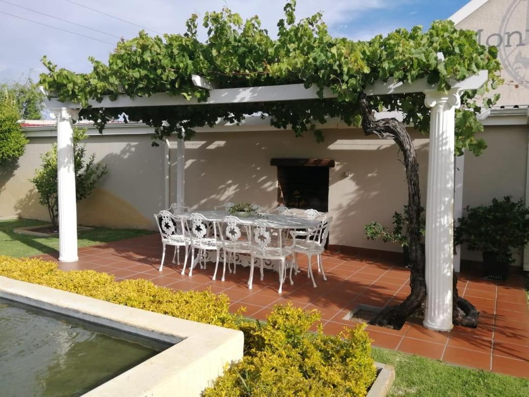 Monte Rosa Guesthouse รอว์สันวิลล์ ภายนอก รูปภาพ